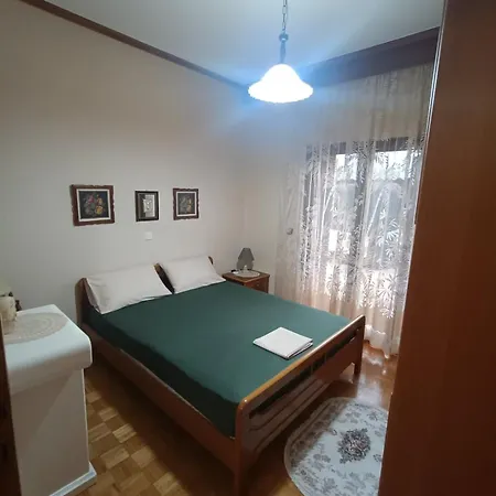 ελενα Apartment