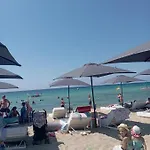 Ferienhaus райский уголок Nea Moudania