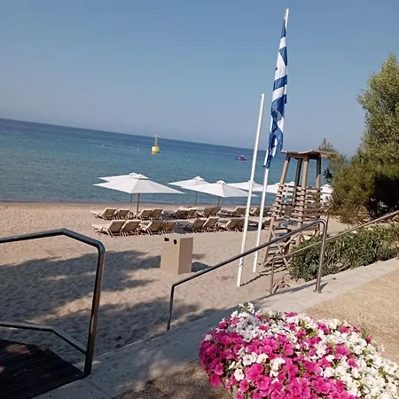 Hébergement de vacances райский уголок Nea Moudania