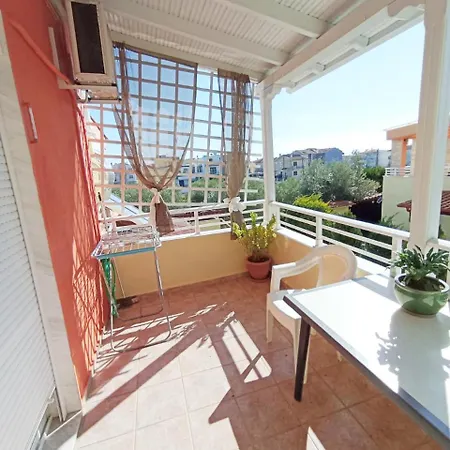 Ferienhaus райский уголок Nea Moudania