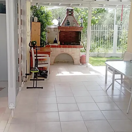 Hébergement de vacances райский уголок Nea Moudania