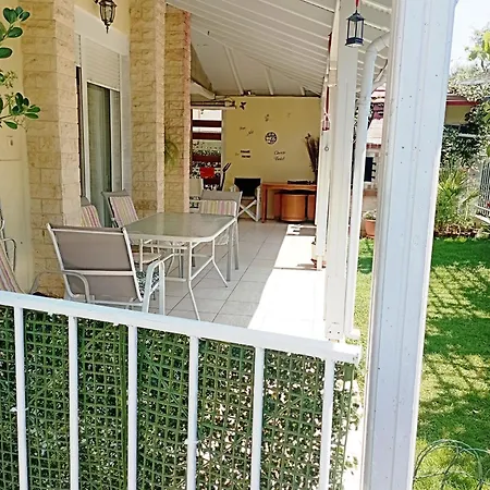 Ferienhaus райский уголок Nea Moudania