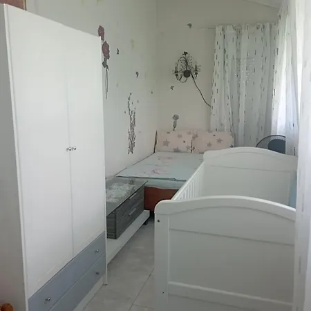 Ferienhaus райский уголок Nea Moudania