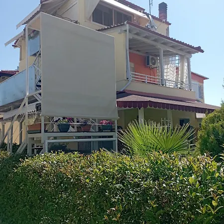 Vakantiehuis райский уголок Nea Moudania