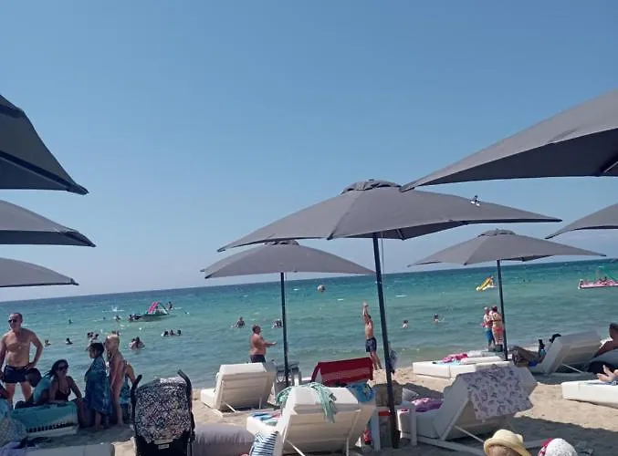 Casa de Férias райский уголок Nea Moudania